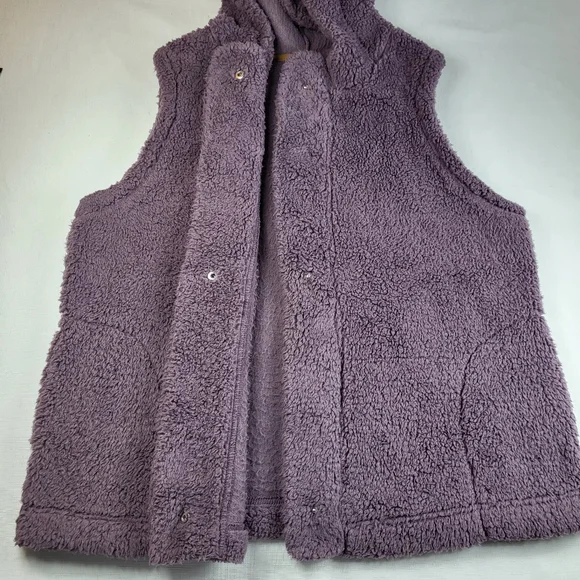 Koolaburra by UGG Fleece VEST Womens Size 1X Purple Sherpa Hooded Pockets Snaps - Picture 12 of 16